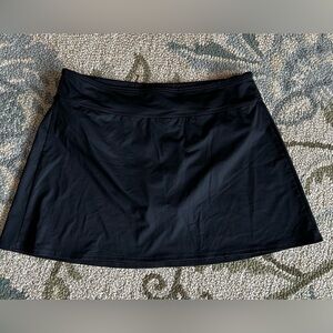 Land’s End Black Swim Skirt Size 16
